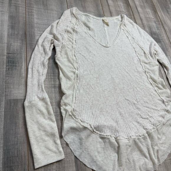 We the Free Calatina Heather Gray Thermal LS Top Medium Stretchy Bohemian V-neck - Picture 5 of 12